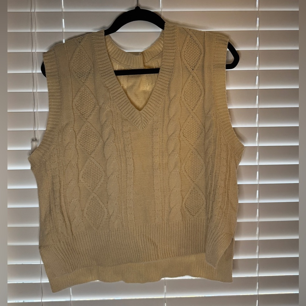 Sweater vest. Medium. Tan.